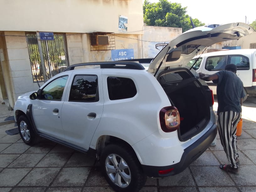 Chargement des bagages in'Cab